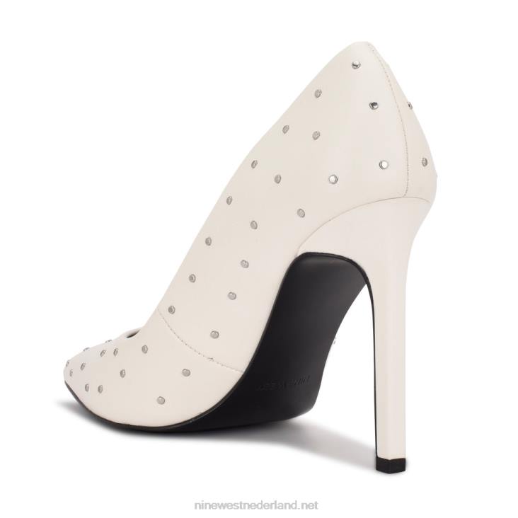 tatiana pumps met spitse neus en studs Nine West 62LB1523 wit leer bezaaid